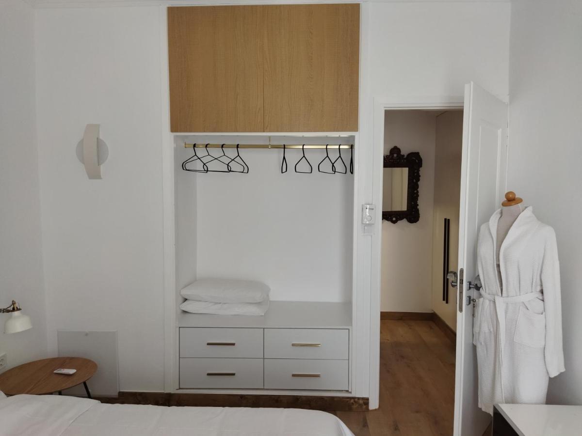 Minimal Apartment By The Beach Corinth Buitenkant foto